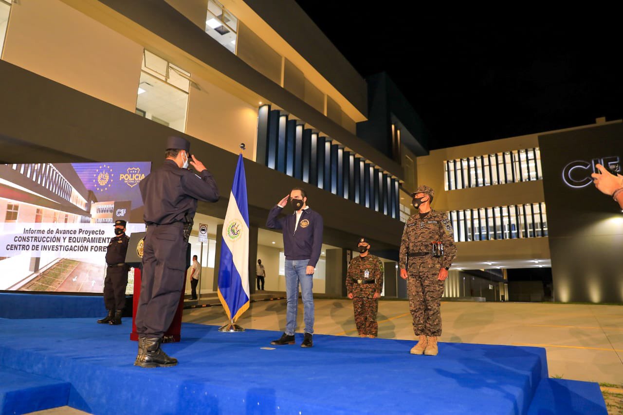 Presidente Bukele inspecciona avances en el primer Centro de Investigación Forense del país presidente-bukele-inspecciona-avances-en-el-primer-centro-de-investigacion-forense-del-pais